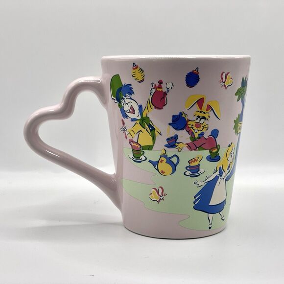 Alice in Wonderland Souvenir Cup Queen of Hearts Banquet Hall Tokyo Disney - Picture 3 of 8